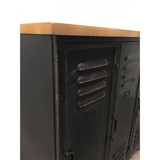Metalen kabinetkast met houten bovenplank